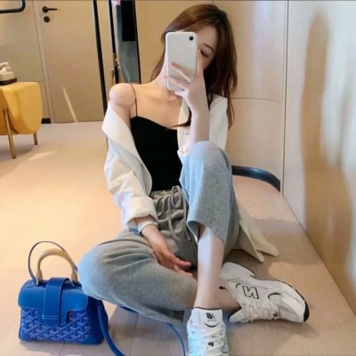 女巫封面