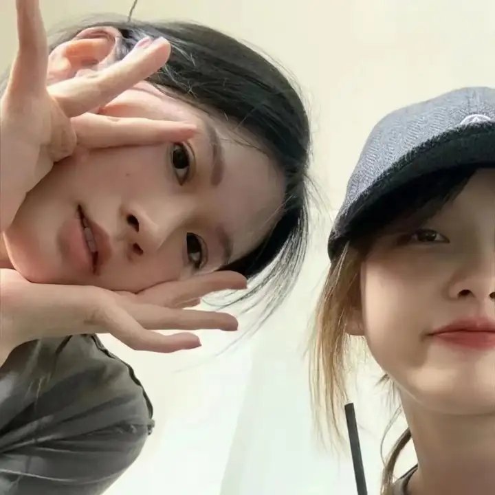 新手姐妹的双人餐桌封面