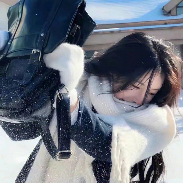 小可爱娜斯佳封面